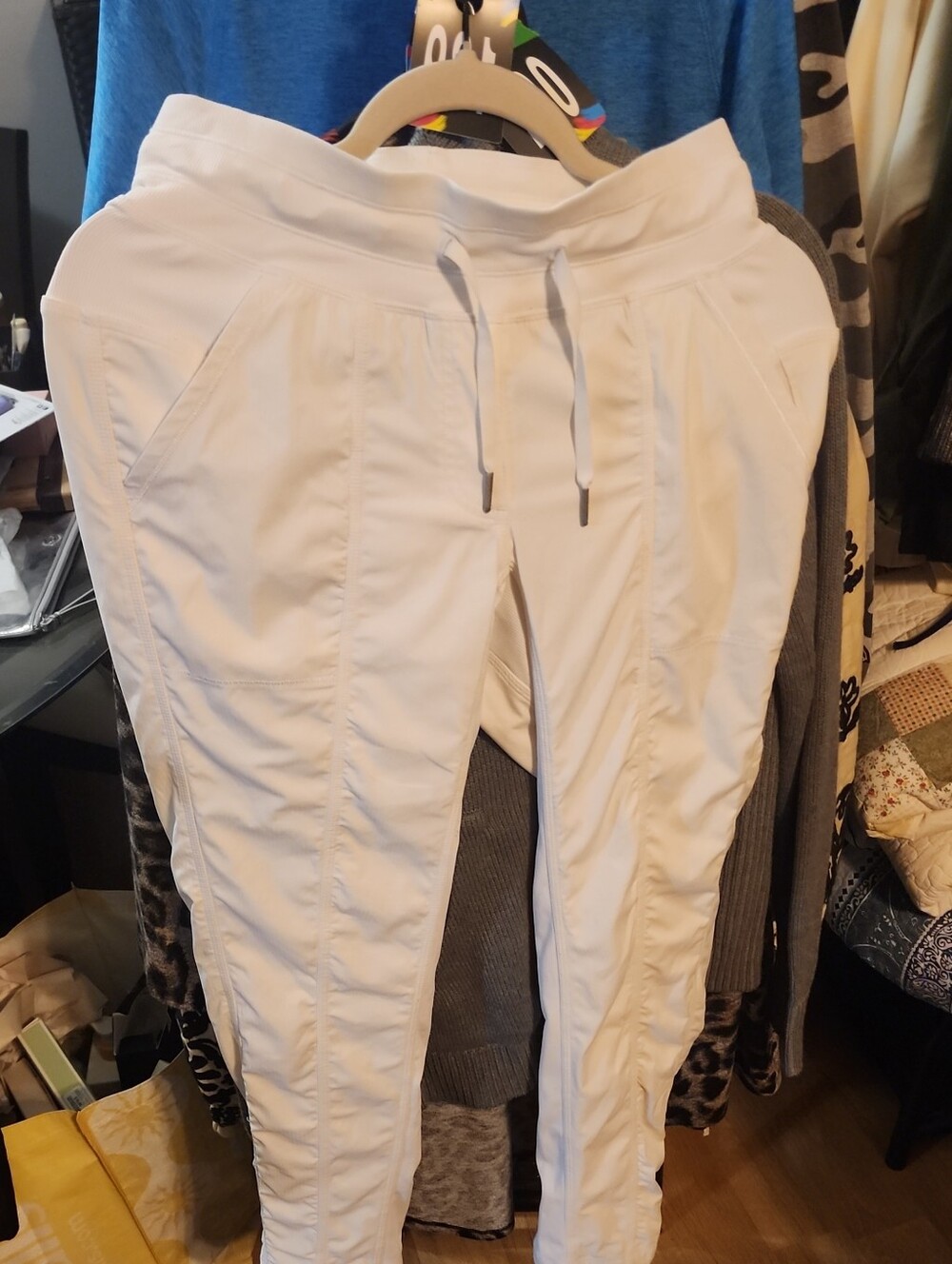 Lululemon Off-White Lined Studio Pants...size 6